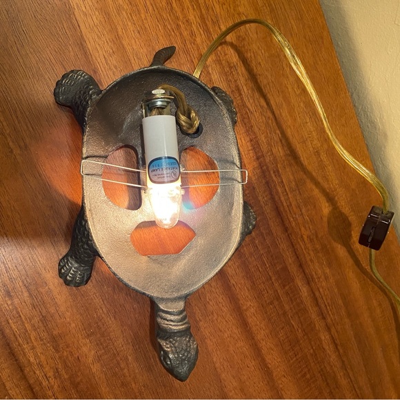 Vintage Turtle Shell lamp - Picture 4 of 4